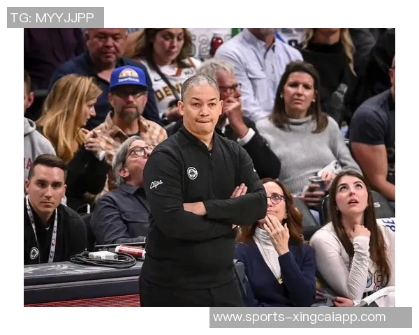 明天对阵雷霆泰伦卢谈小卡和比尔出战情况尚不明朗