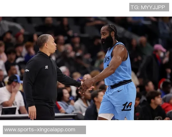 泰伦卢称赞莱昂纳德身体状态良好期待球队能持续保持最佳状态