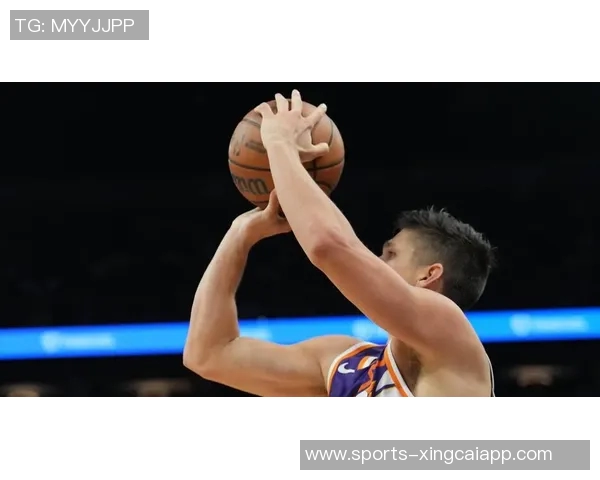 格雷森阿伦称赞布克传球能力称自己会积极跑位配合突破 格雷森阿伦称赞布克传球能力称自己会积极跑位配合突破