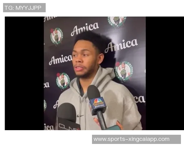 安芬尼西蒙斯:全力以赴展现团队风格篮球的决心与准备 安芬尼西蒙斯:全力以赴展现团队风格篮球的决心与准备