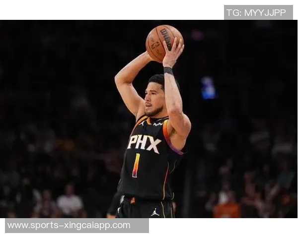 布克反思失误原因称对球处理过于随意并强调团队化学反应仍在培养中