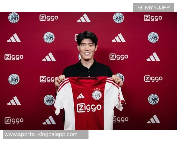 富安健洋加盟阿贾克斯因信任感强烈期待明年英格兰拉练之旅